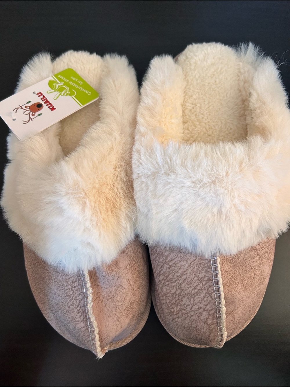 Faux fur slippers